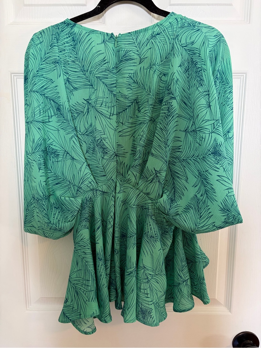 NWT Easel Marcie Teal Tropical Print Peplum Blouse - Picture 2 of 3